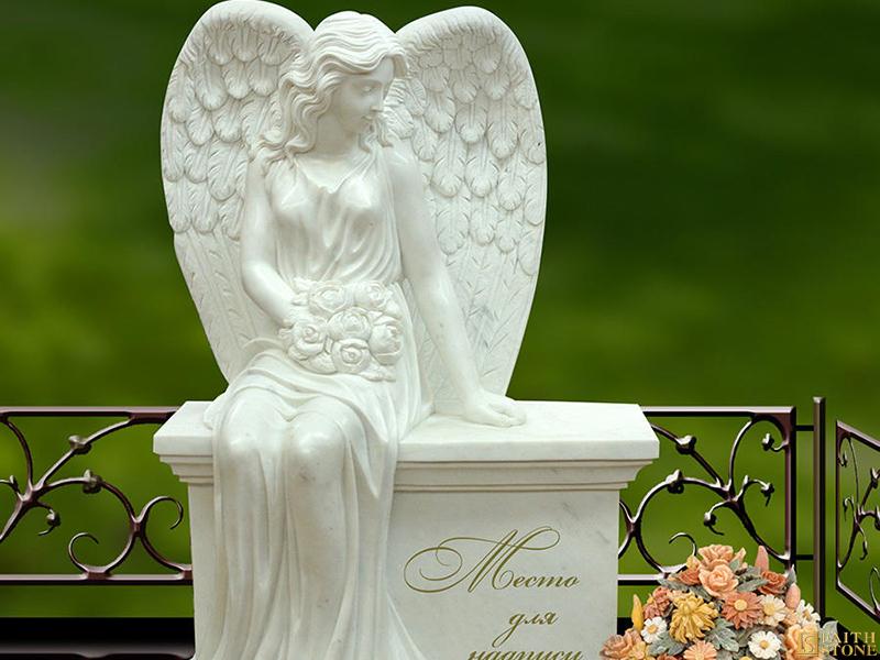 Pierre tombale du monument des ailes d'ange