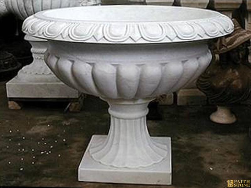 Vase classique en marbre