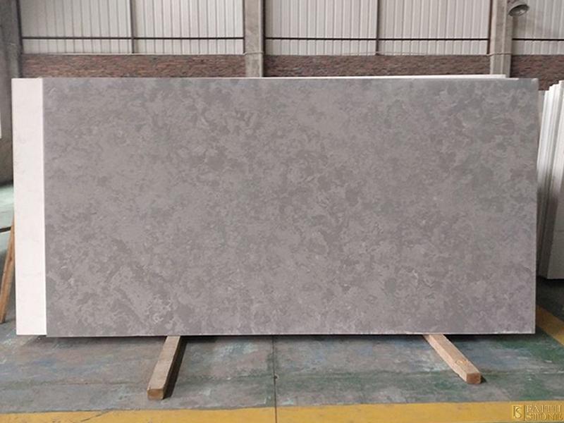 Dalle de quartz gris brumeux