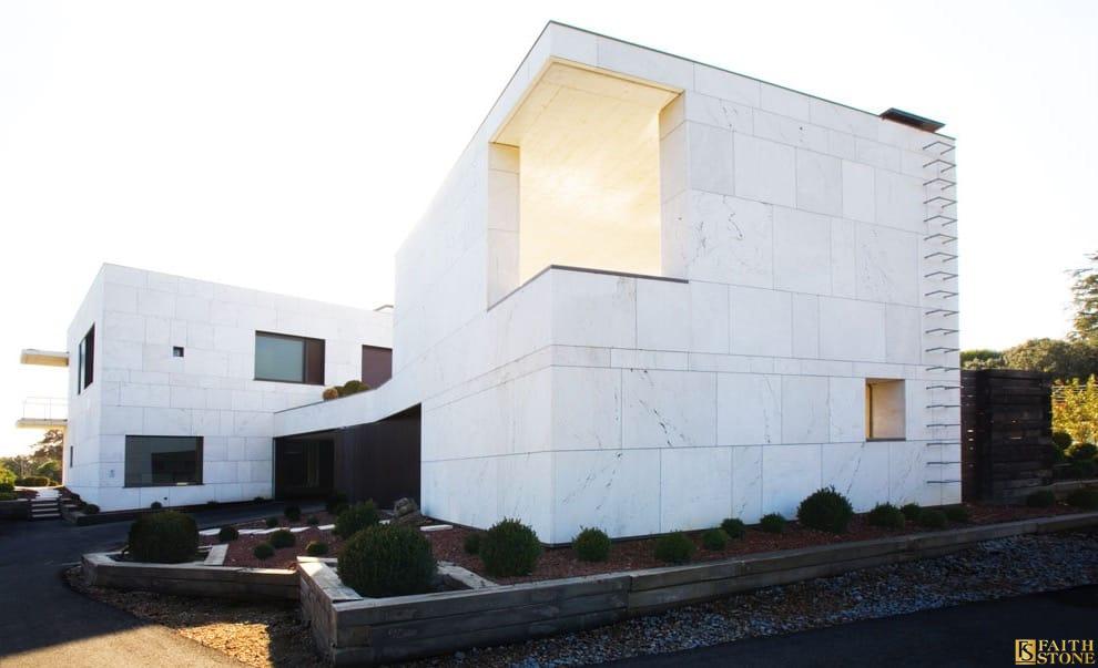 maison en marbre blanc